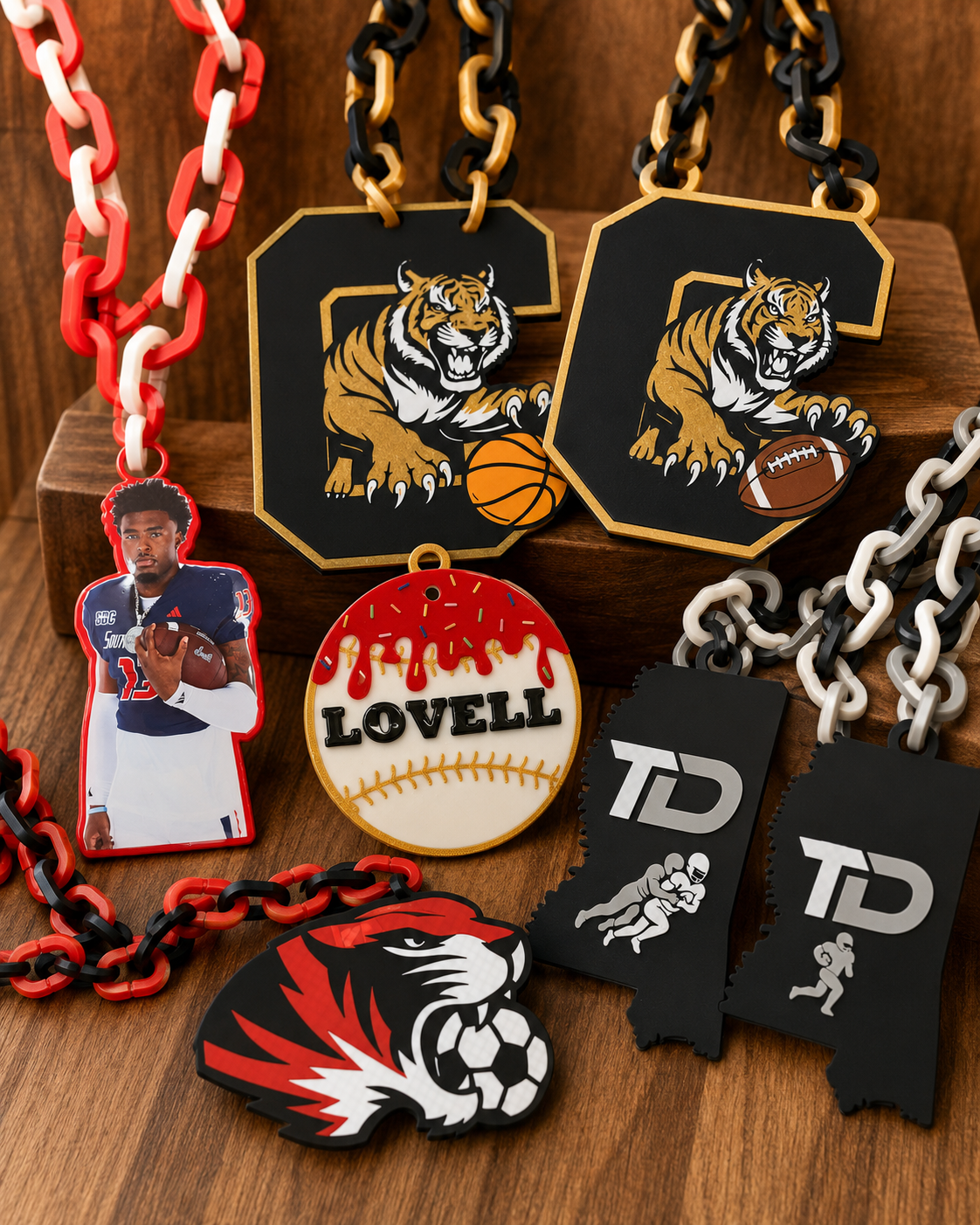 Custom 3D-printed hype chains, sports tags, bag tags and personalized accessories